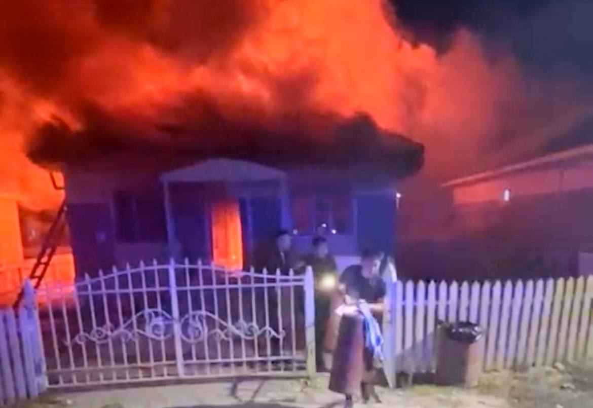 Полицейские спасли человека из горящего дома в Талдыкоргане