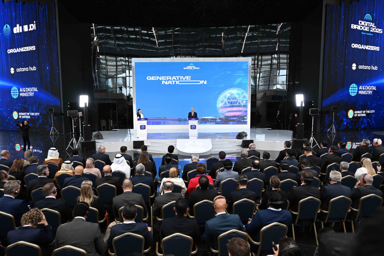 Глава государства выступил на Международном форуме Digital Bridge 2025