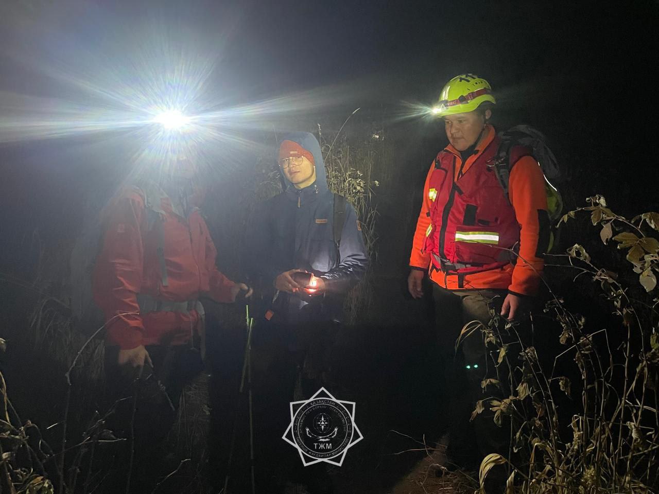 Спасатели МЧС спустили туриста с четырехтысячной высоты