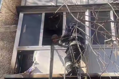 В Петропавловске спасатели МЧС эвакуировали 13 человек во время пожара