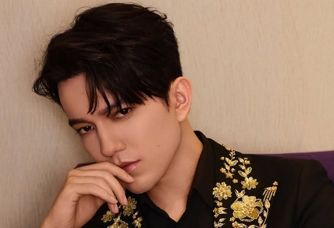 «Недотянутые ноты, фальшь и прочие огрехи» - слушатели объяснили, почему любят и не любят Димаша Кудайбергена