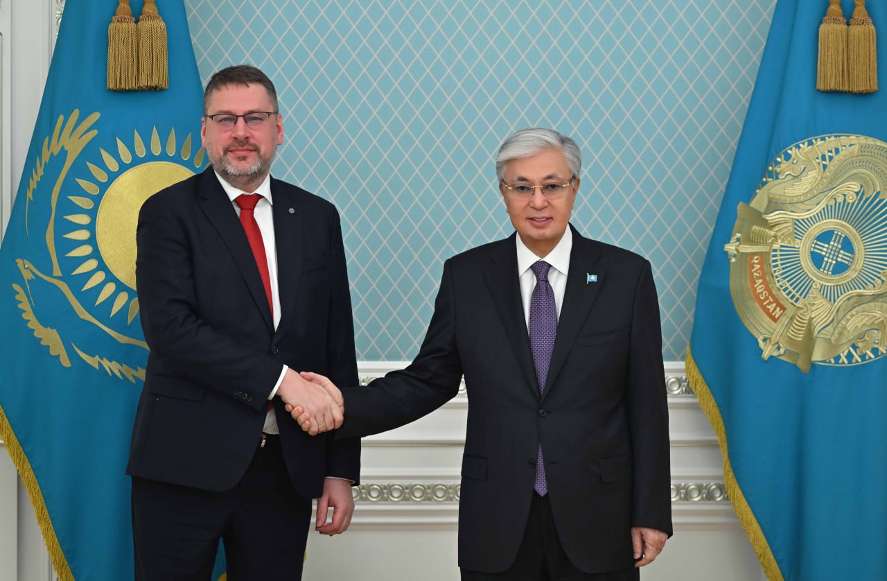 Глава государства принял Специального представителя Европейского Союза по Центральной Азии Эдуардса Стипрайса