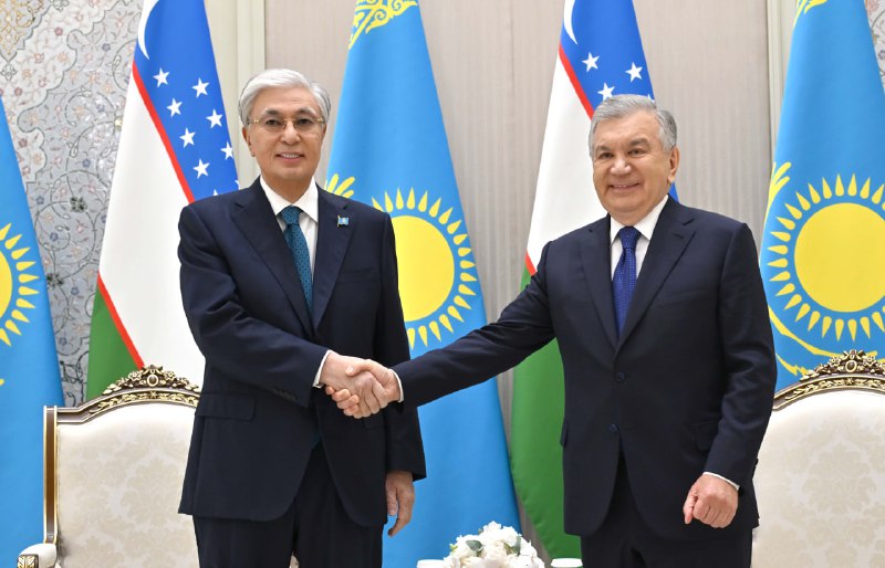 В международном аэропорту «Ташкент-Хумо» состоялась беседа глав двух государств