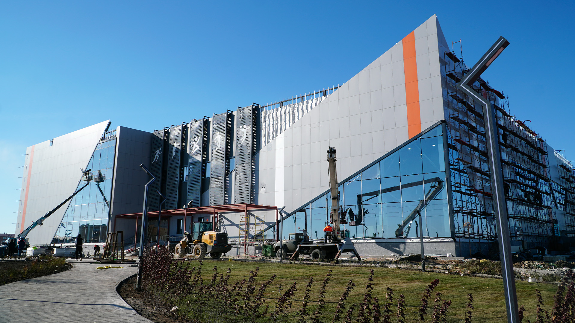 В Кокшетау по поручению Президента строят спорткомплекс на средства из возвращённых активов