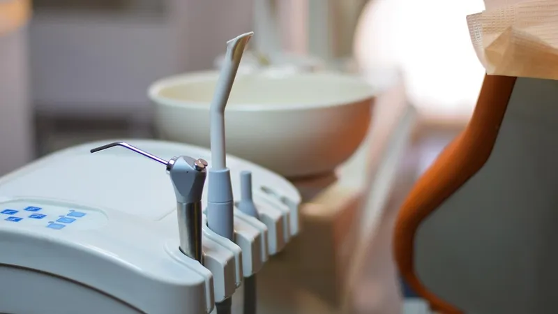 Стоматолог-иностранец осужден за перевозку марихуаны в Жамбылской области