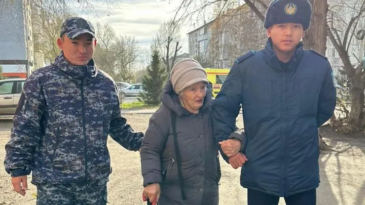 Петропавловские полицейские нашли дом для заблудившейся пенсионерки
