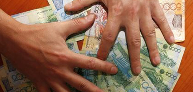 В краже 191 млн тенге подозревают руководителя управления общественного развития в Туркестанской области