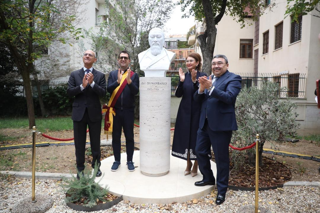 Бюст Абая установили в Риме