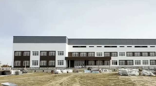 Пять лет не могут достроить: когда откроется новая школа в Атырауской области