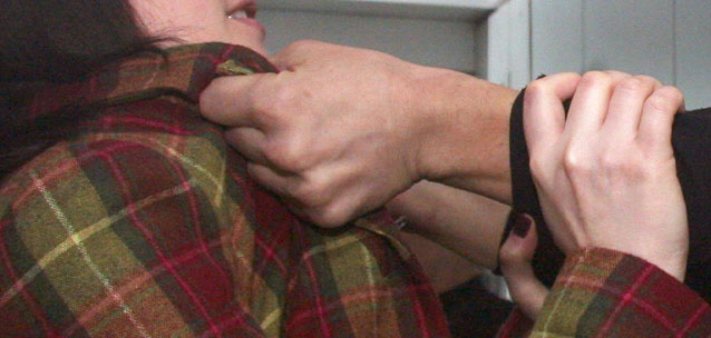 Мужчина избивал уже мертвую сожительницу