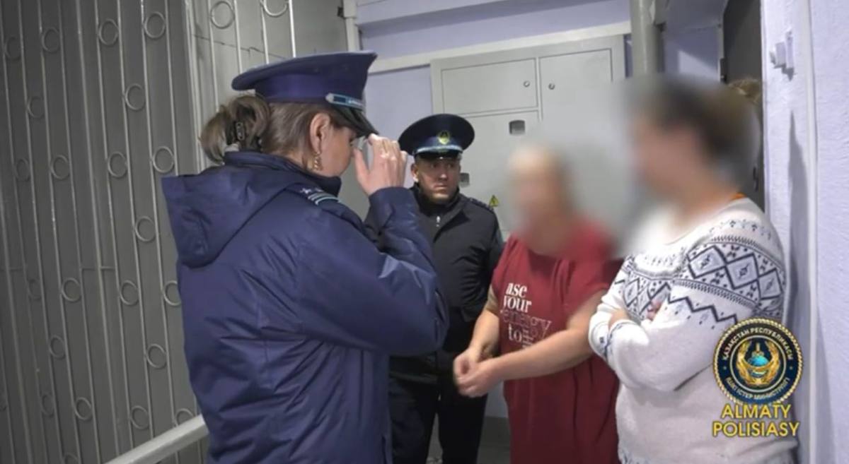 Полиция выявила семьи в социально опасном положении в Алматы