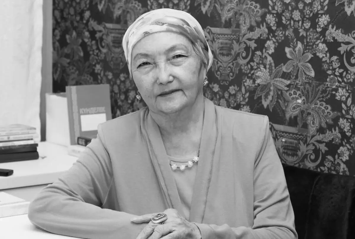 Глава государства выразил соболезнования семье Куляш Ахметовой