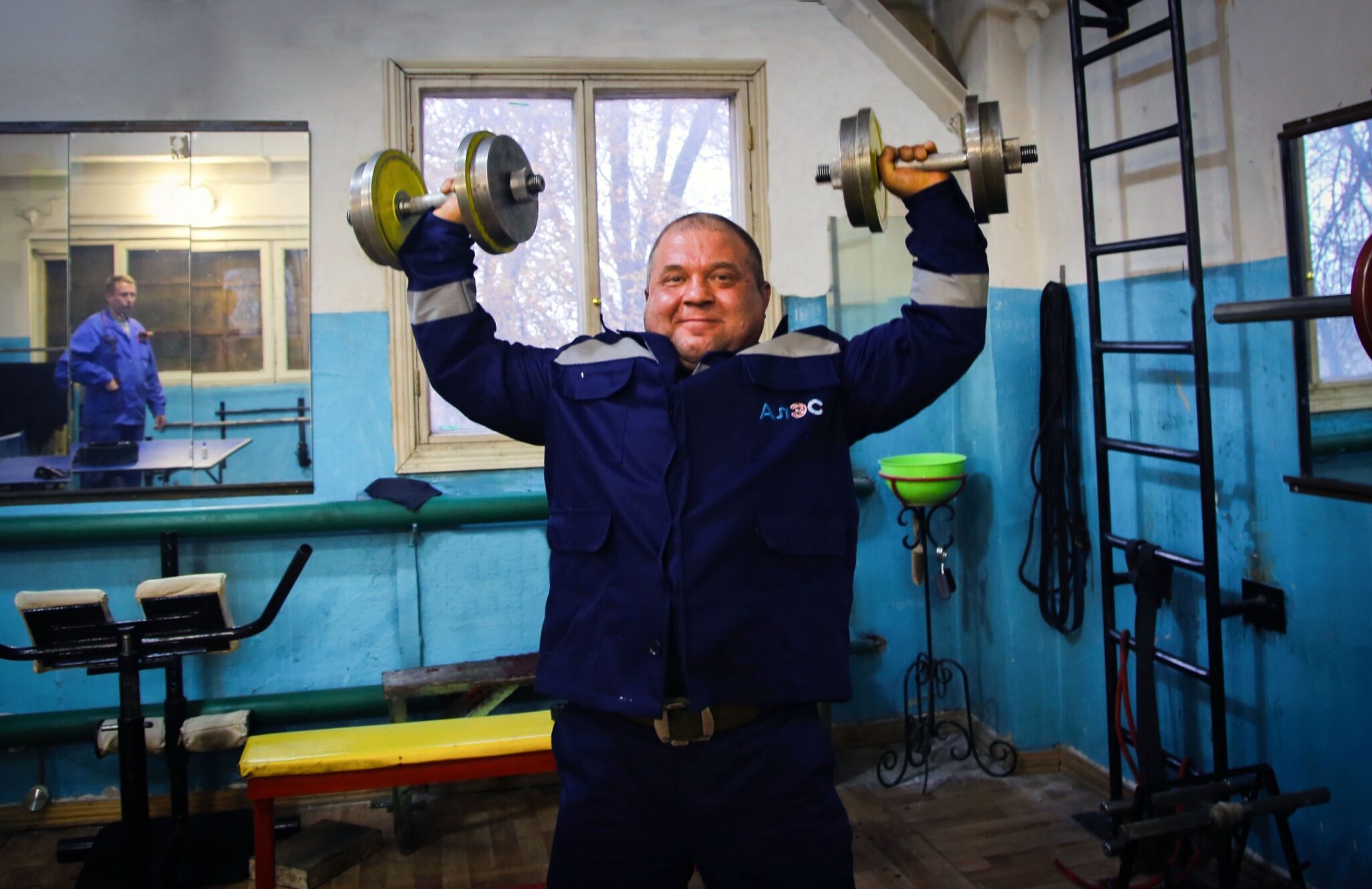 В топ-3 чемпионата Азии по пауэрлифтингу оказался слесарь из Алматы