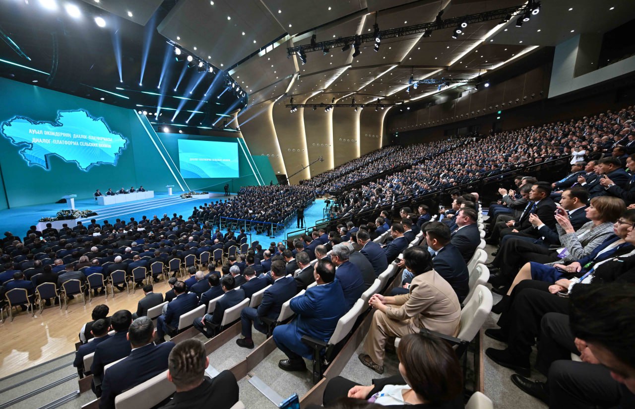 Токаев поручил тщательно взвесить преимущества и недостатки системы выборности районных акимов