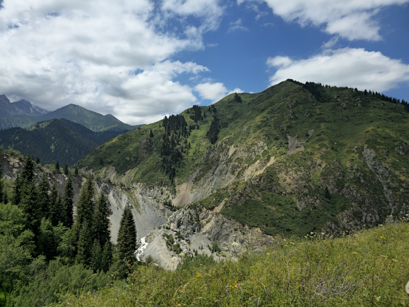 Казахстан: экотуризм - путь в будущее.