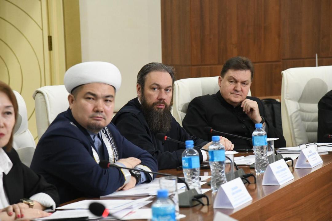 «Такой труд важен во всем мире» - эксперты обсудили вопросы национальной идентичности и межконфессионального взаимодействия в Астане