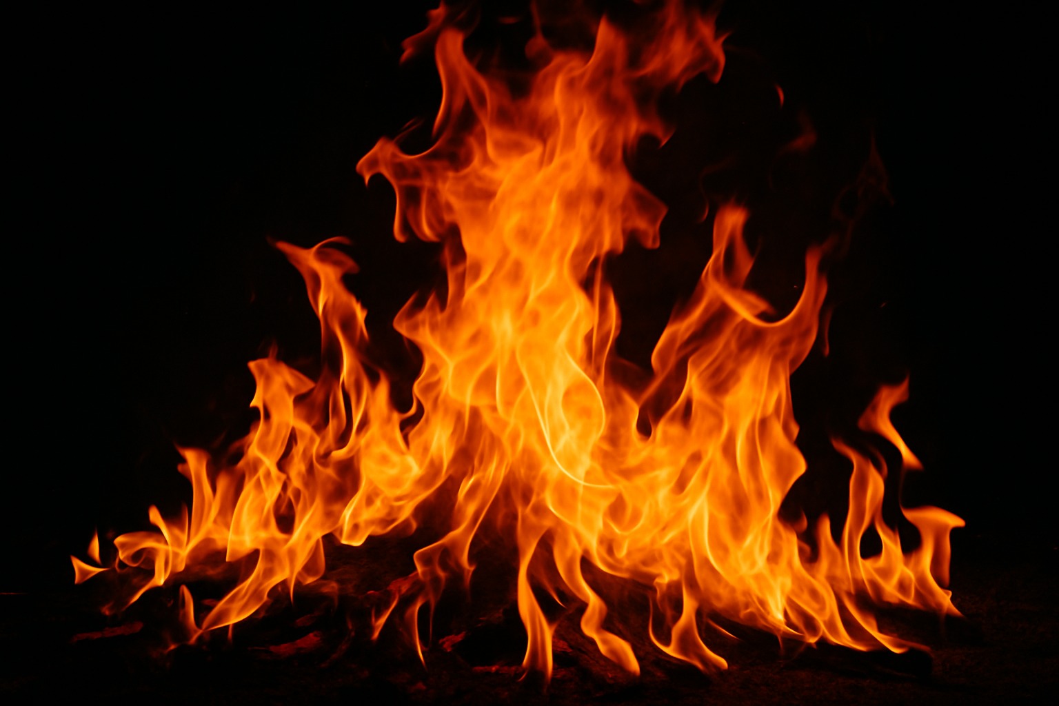 В Алматинской области пожар на погранзаставе унес жизни военнослужащего и его ребёнка