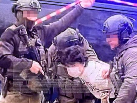 В России подросток с ножом напал на школу: один человек погиб