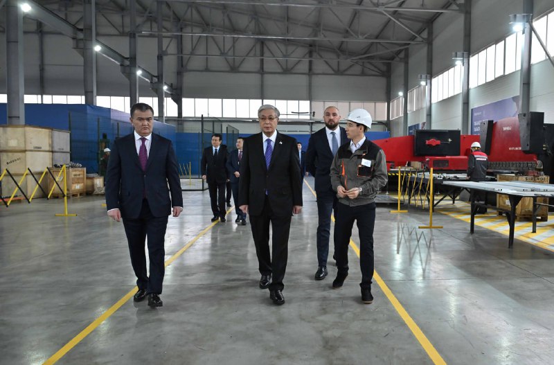 Глава государства посетил завод Tausogar