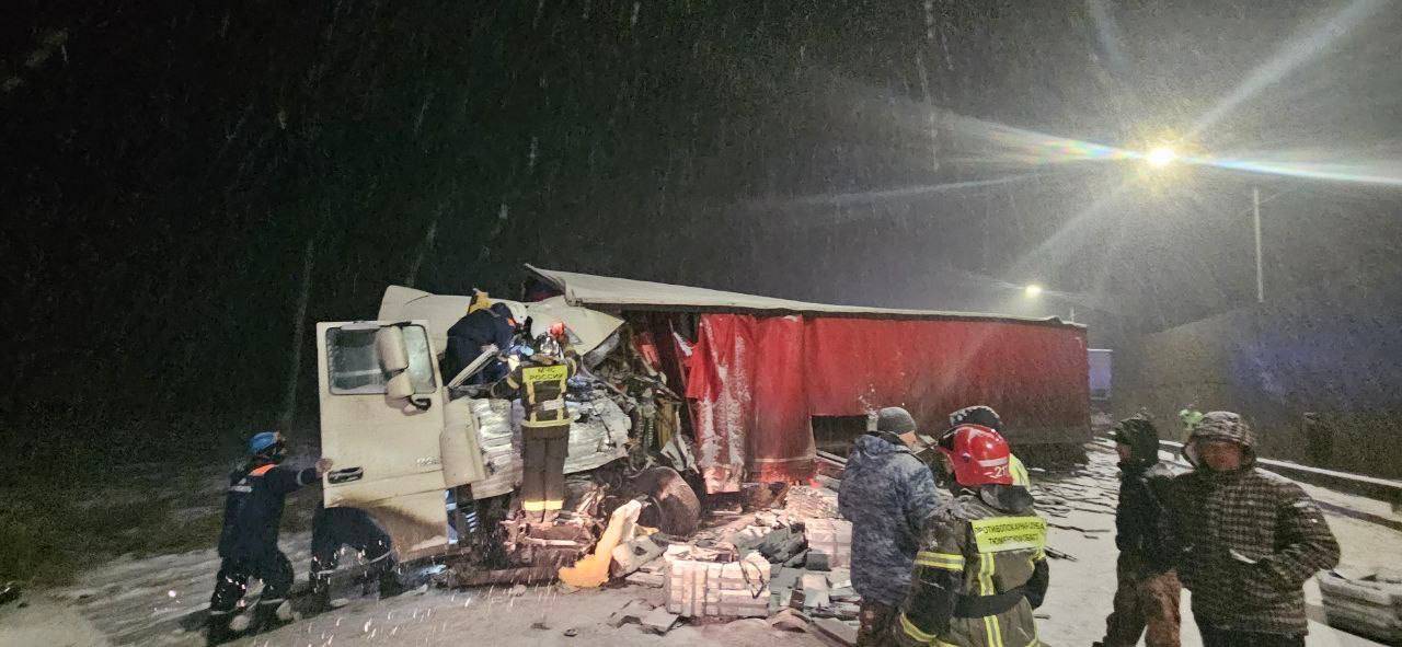 На территории РФ житель ВКО погиб в массовом ДТП