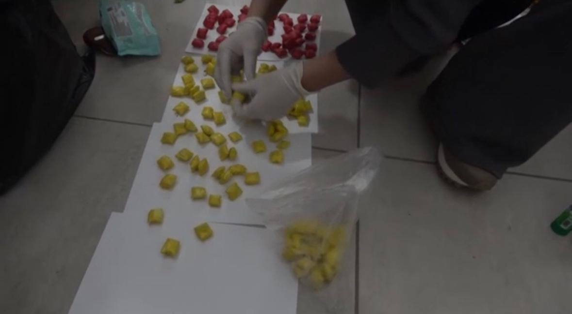 В ВКО полиция задержала крупного наркокурьера