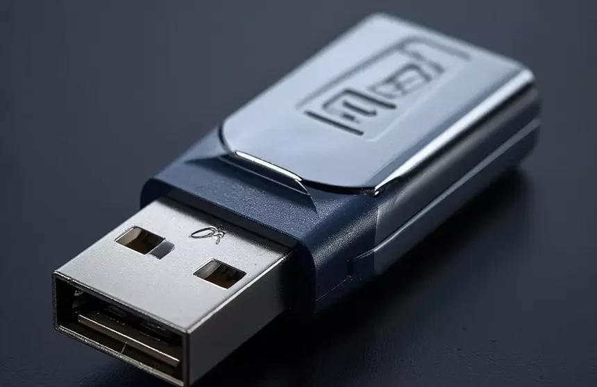 Флешка, жесткий диск, DVD, SSD: где безопаснее всего хранить домашние фото и видео