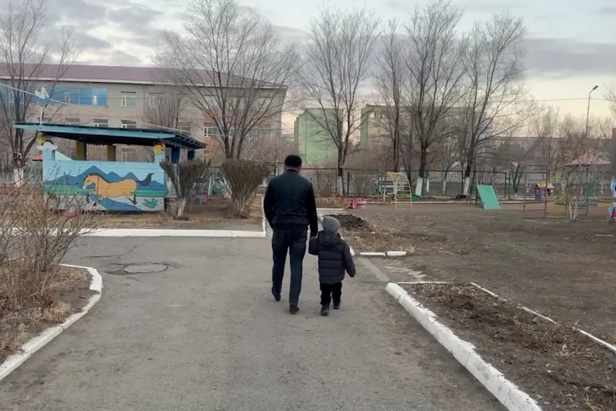 В детсаду Улытау трехлетняя девочка стала жертвой жестокого обращения