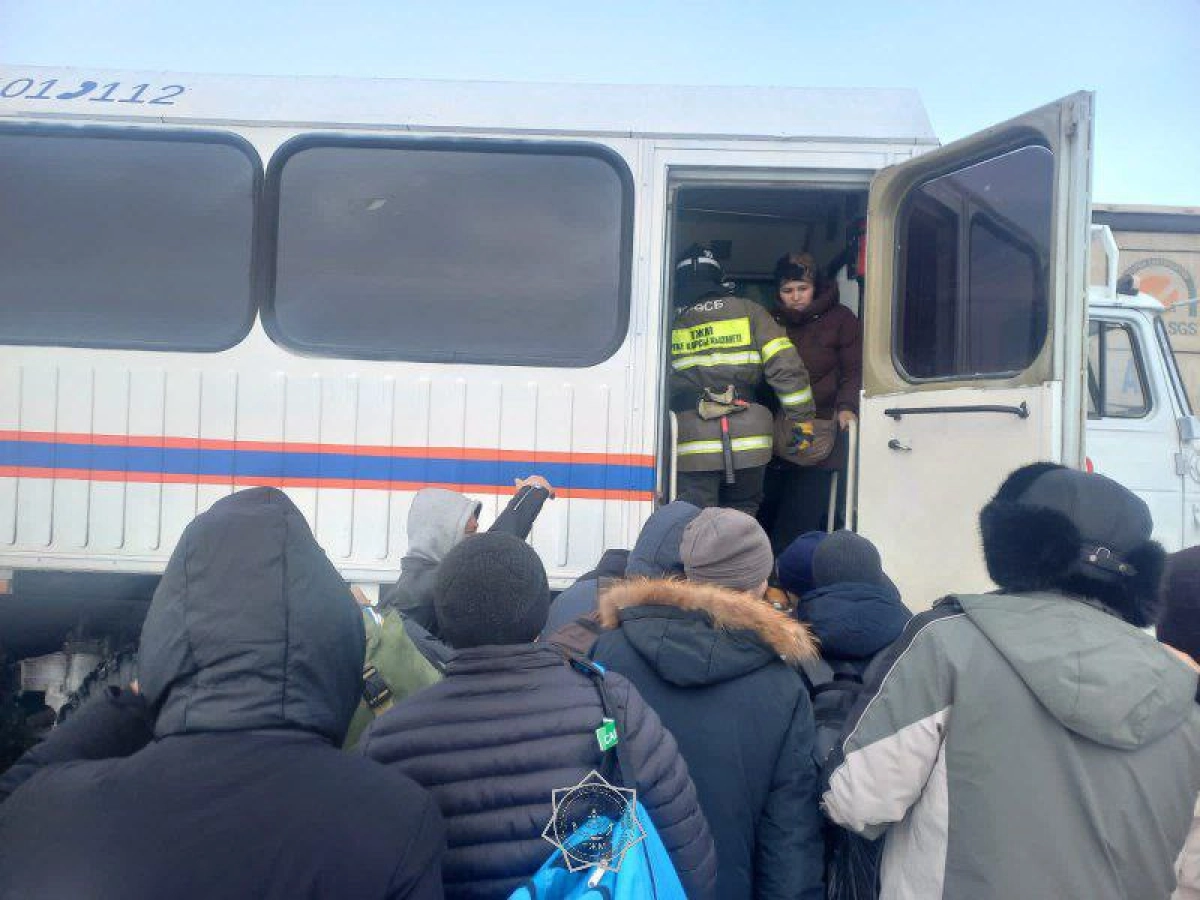 Автобус с пассажирами из Казахстана, Узбекистана и Кыргызстана попал в аварию