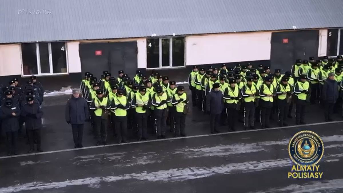 В Алматы полиция переведена на усиленный режим несения службы