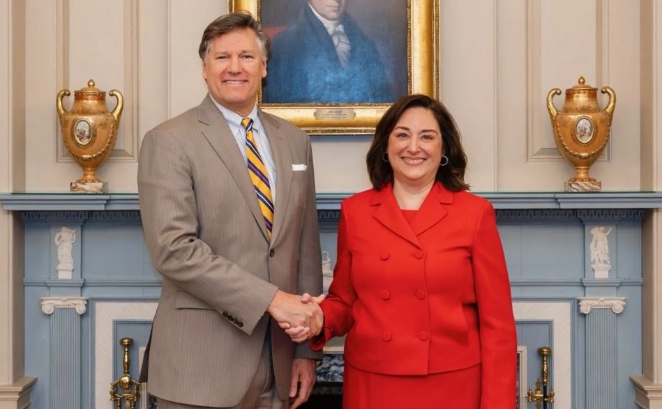 Вступление в должность: новый посол США в Казахстане принесла присягу