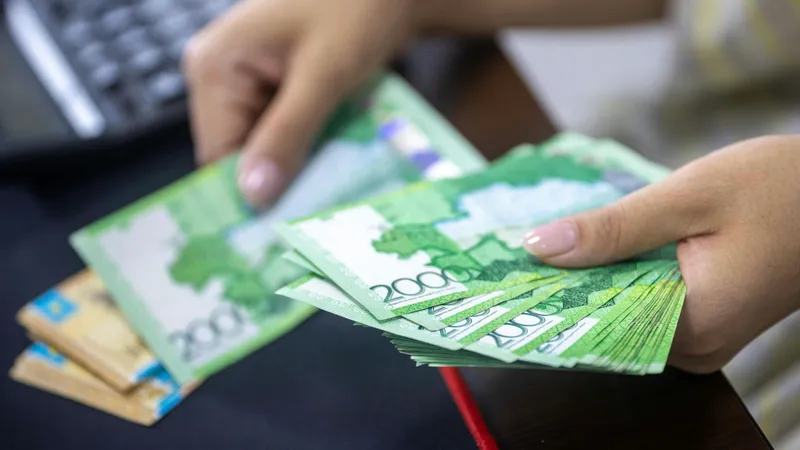 “Квартира была забрызгана кровью”: суд в Таразе обязал арендаторок выплатить ущерб