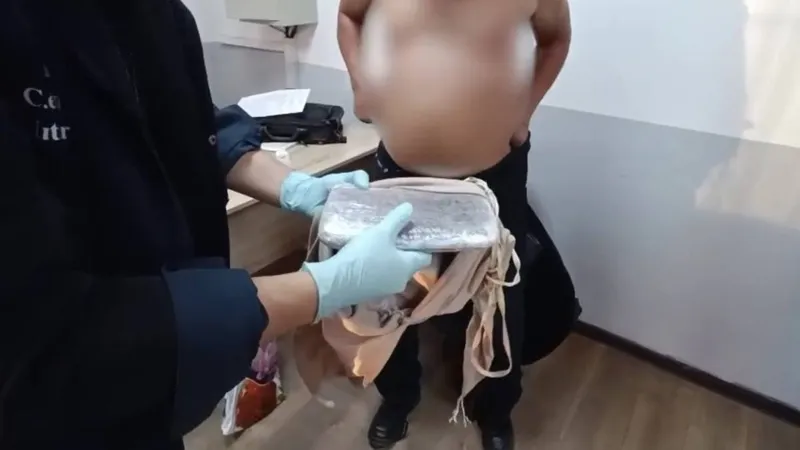 В Астане служебная собака помогла пресечь перевозку наркотиков