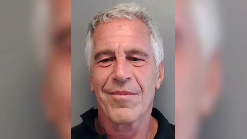 Жертва Эпштейна рассказала о его отношении к темнокожим