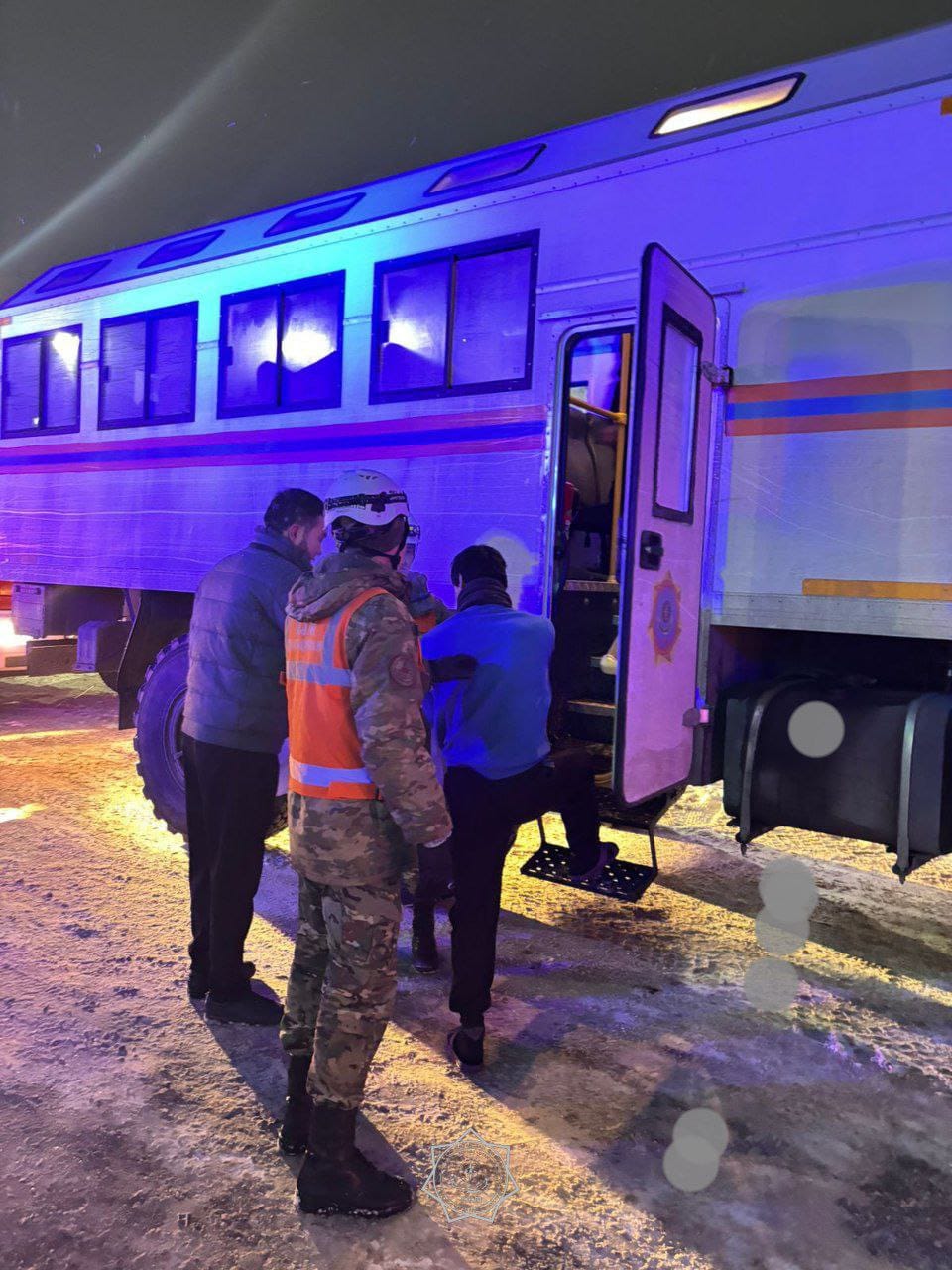 В Уральске 60 человек эвакуировали при пожаре