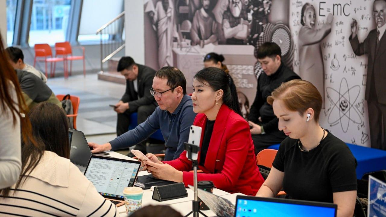 До конца 2026 года все электронные журналы Казахстана объединят в единую базу данных