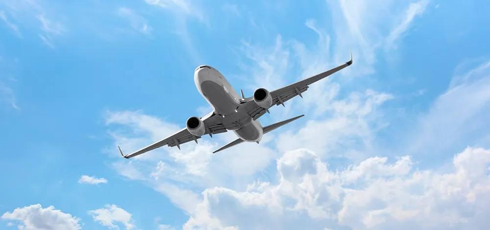 Россияне отказались покидать борт самолета в Казахстане