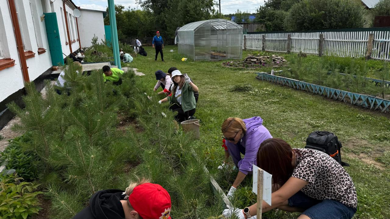 Аида Балаева поздравила казахстанских волонтеров с праздником