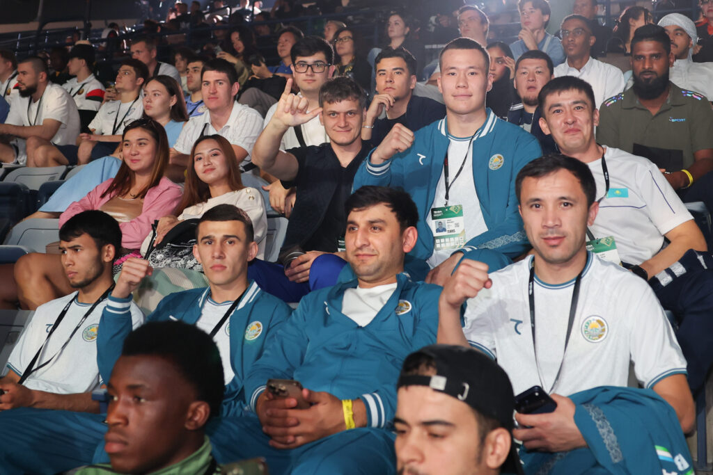 Где посмотреть прямую трансляцию первого боя Казахстана на ЧМ-2025 по боксу от IBA