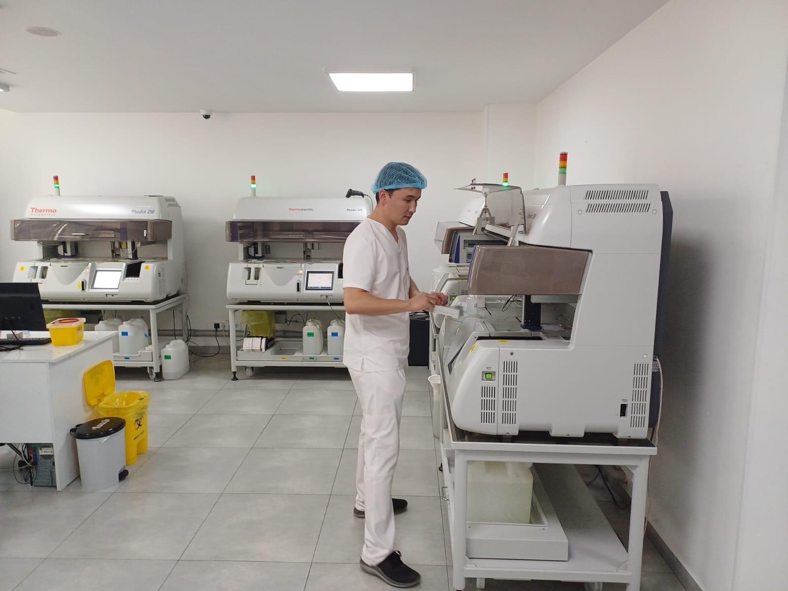 «Результат анализа - 70 процентов диагноза»: Ерлан Сулейменов о современной диагностике в Казахстане