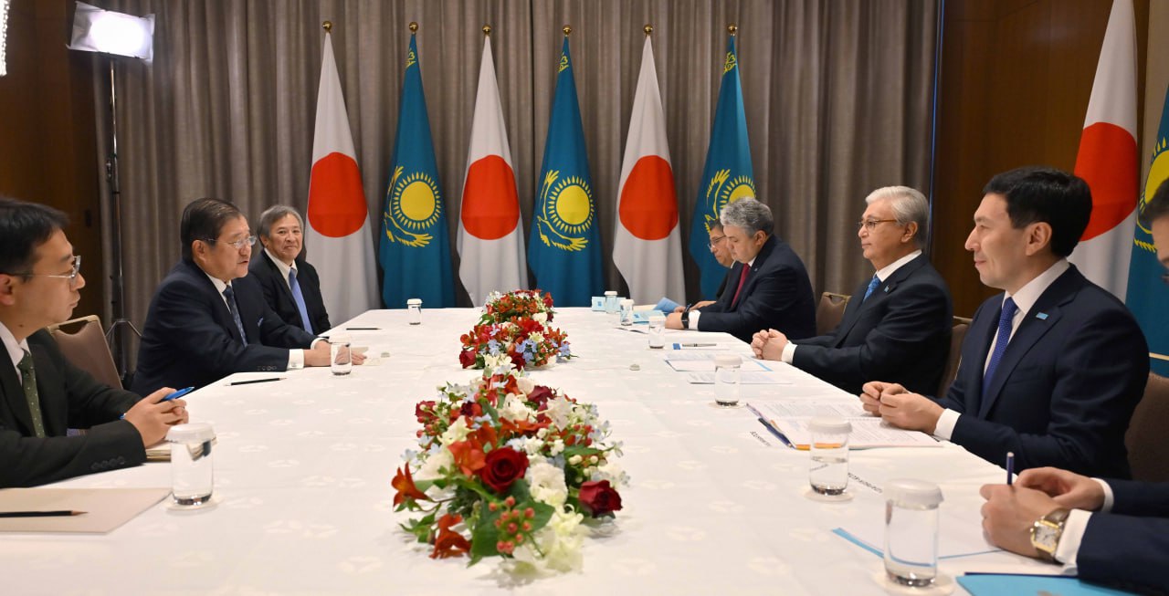 Президент Казахстана провел встречу с председателем совета директоров компании Mitsui Тацуо Ясунагой