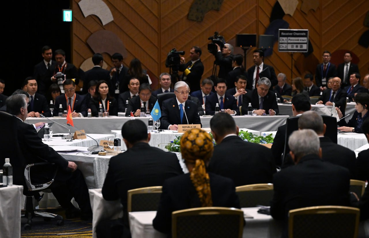 Визит президента в Японию: подписаны более 60 двусторонних документов на сумму свыше 3,7 млрд долларов