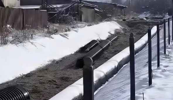 Видео с плывущими по реке трубами объяснили в акимате Алматы