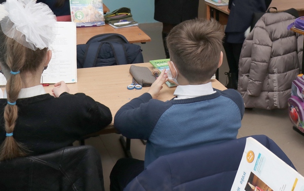 Казахстанские школьники отдохнут 10 дней на зимних каникулах