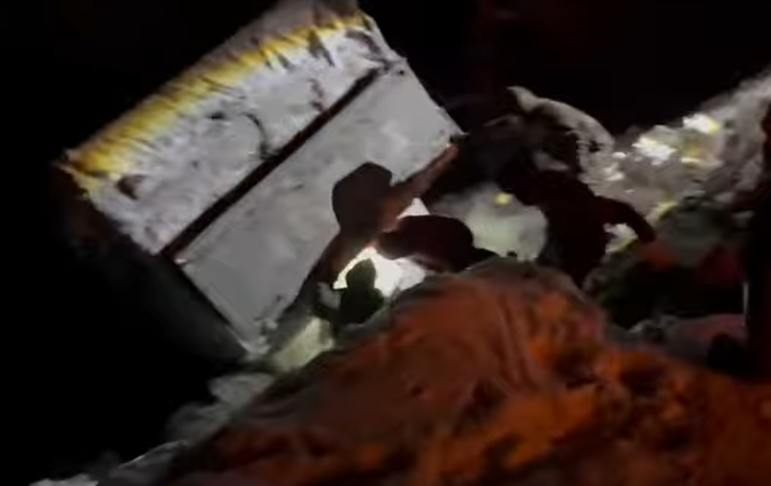 В ВКО с Бухтарминской трассы "слетел" большегруз 