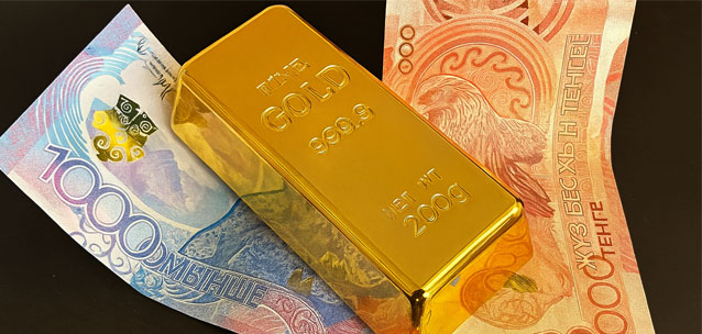 Нацбанк РК все меньше верит доллару