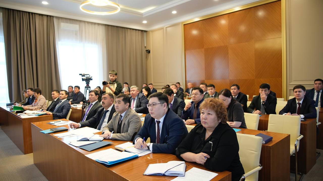 В акимате ВКО обсудили, как продвигаются задачи, поставленные на год