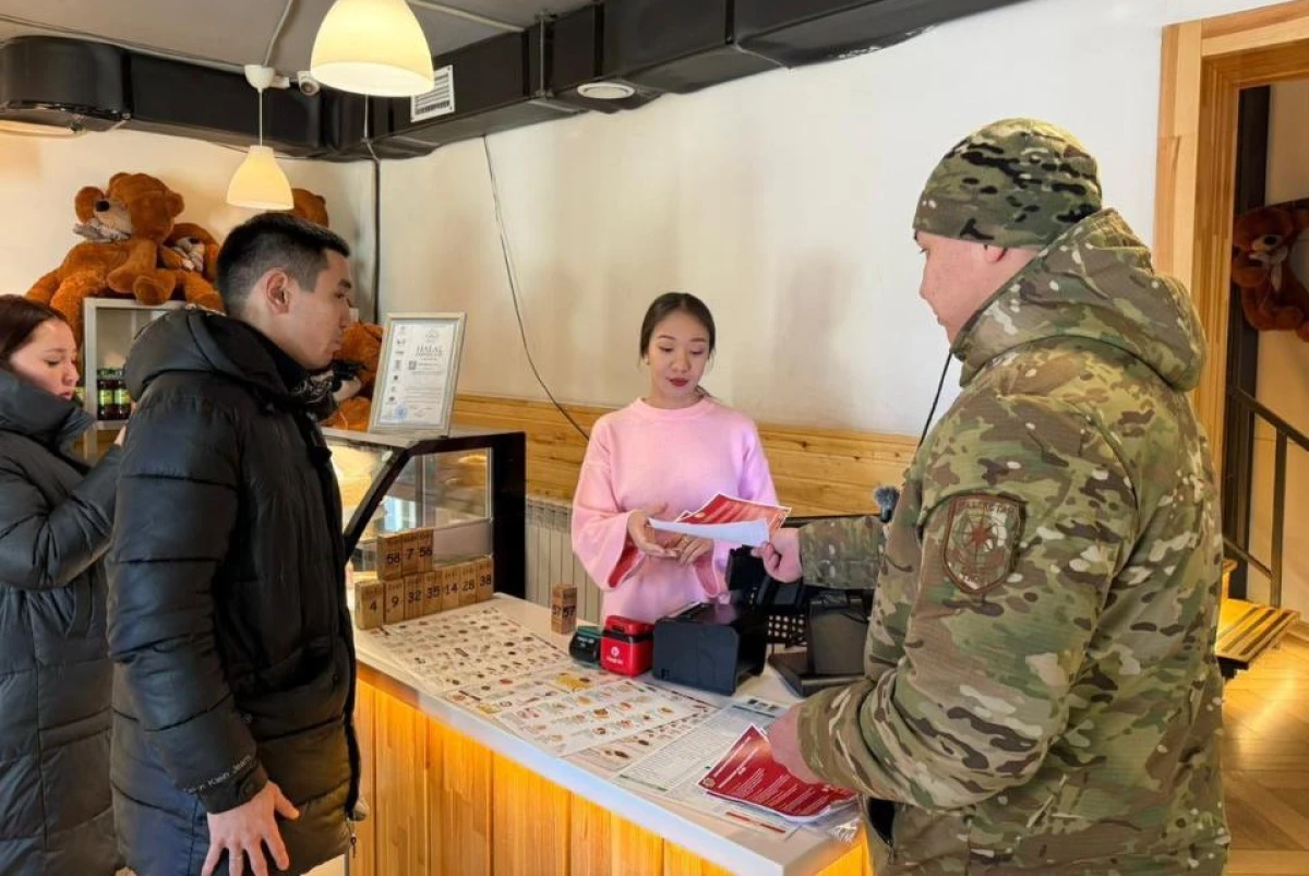 В Астане пожарные проверяют общепит