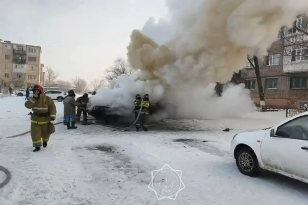 В Аркалыке едва не взорвался автомобиль с газовыми баллонами