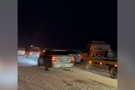 Полиция обеспечила безопасность движения около 700 автомобилей на трассе Актау – Жанаозен