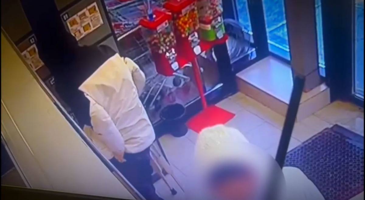 В Павлодаре задержан подозреваемый в распространении наркотиков с тайниками в супермаркете